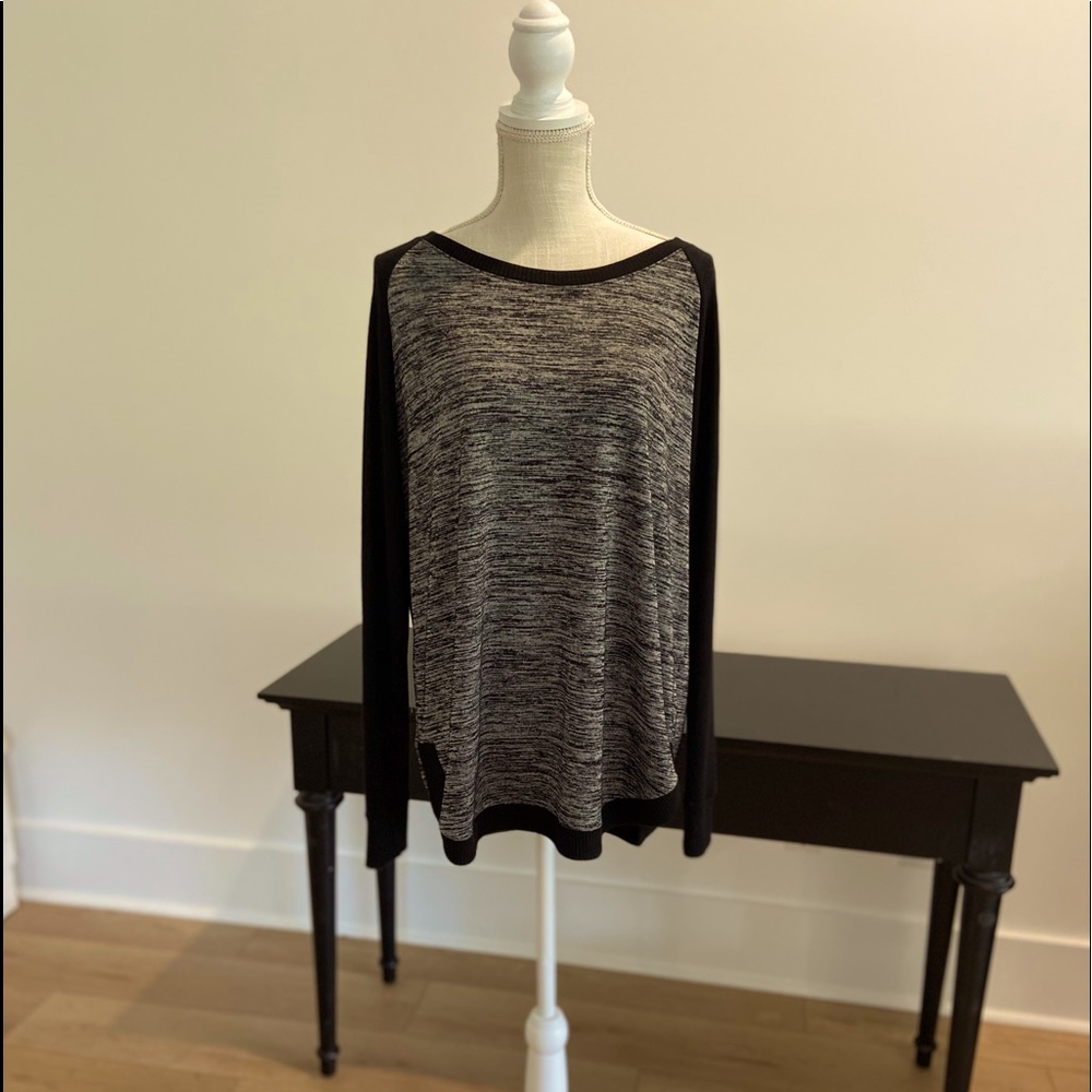 GAP, Sz XL long-sleeve lounge top, EUC